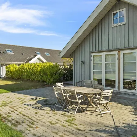 Marrit - 500m From The Sea By Interhome